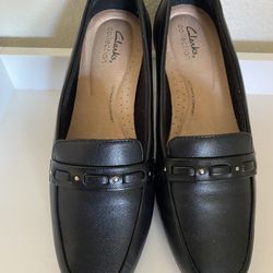 CLARKS SHOES  Ladies 8.5 M