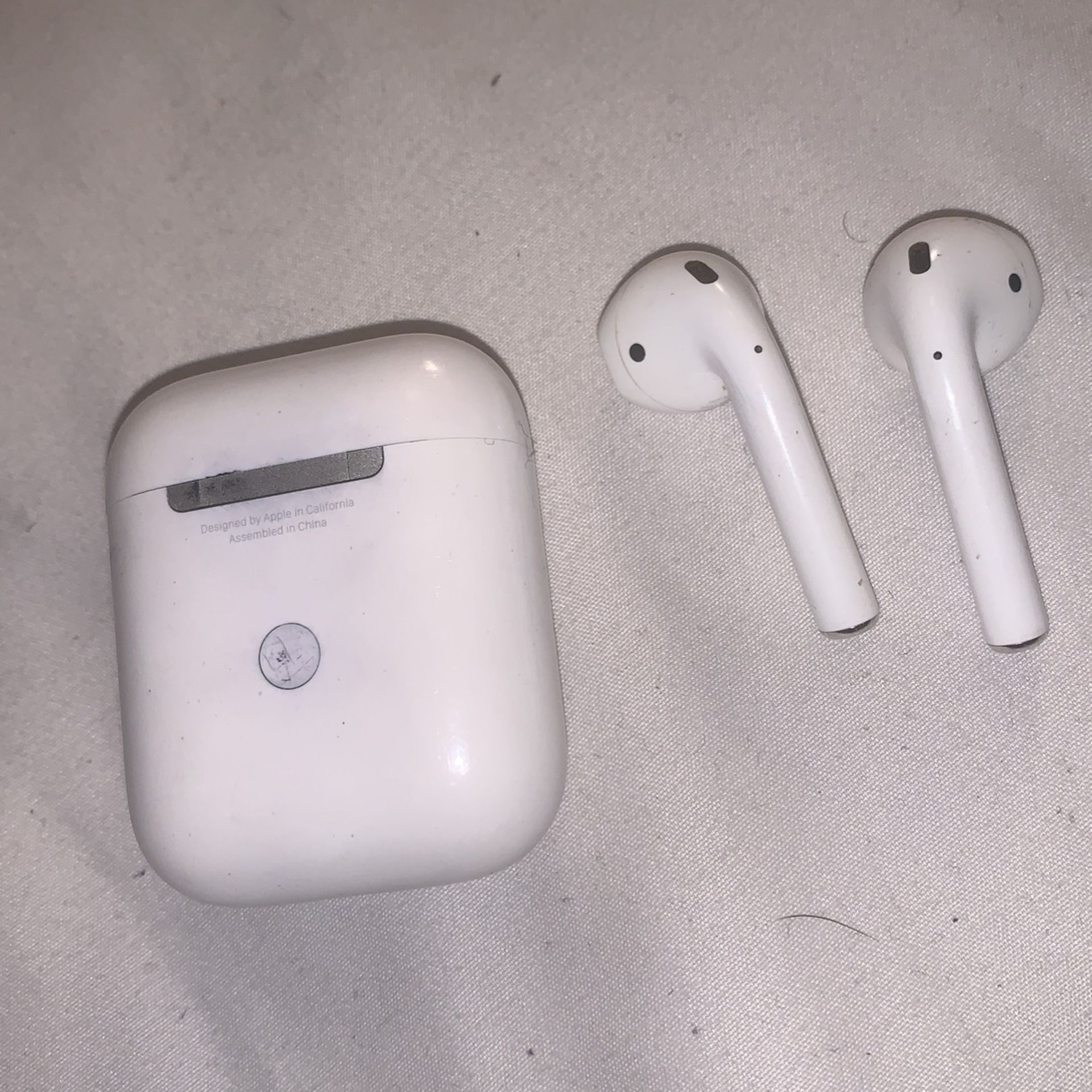 Second generation Airpods