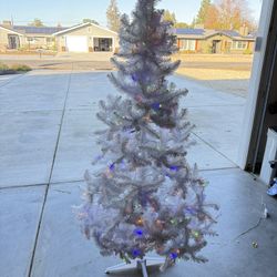 6' Pre-Lit Christmas Tree