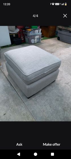 Grey ottoman 28"x25"x19"