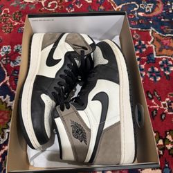Jordan 1 Retro High Dark Mocha size 10 