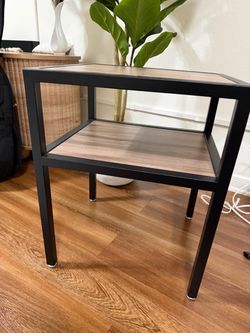 “SWEET DEAL!” Metal End Table $20 BUCKS!!!