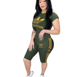 Woman two piece set.