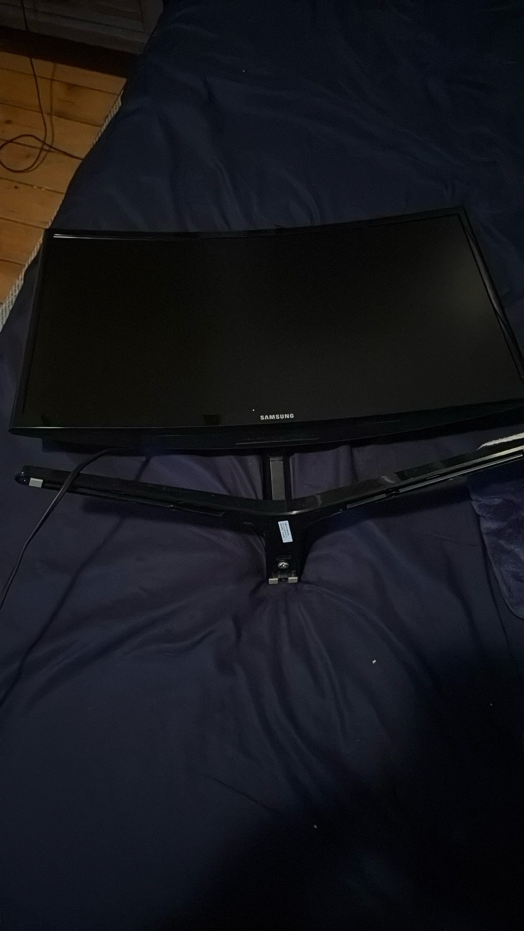 Samsung Gaming Monitor (No Sound Have To Plug Head Phones In)