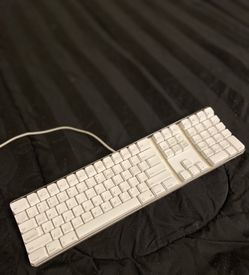 Apple Keyboard (Wired)