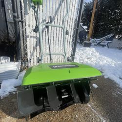 Greenworks 16-in Single-stage Push Electric Snow Blower