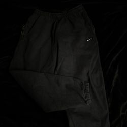 Men’s baggy Nike sweats