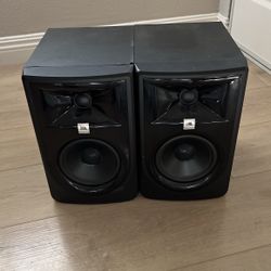 JBL 305P 5” Monitor speakers and LSR310S 10” subwoofer no box