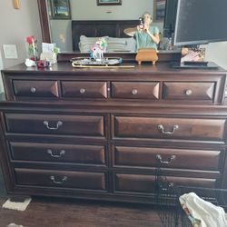 Queen Storage Bedroom Set
