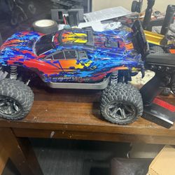 Traxxas Rustler 4x4 Brushless
