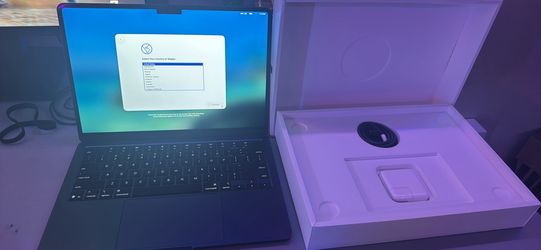 Apple Macbook air (2025)