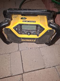 Dewalt radio