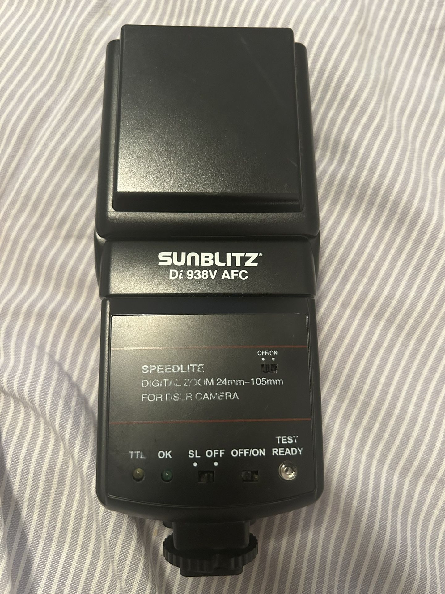 Sunblitz Di938V AFC Speedlite Flash Digital Zoom 24mm-105mm For DSLR Camera