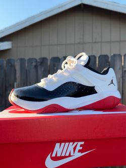 Air Jordan 11 CMFT Low Bred