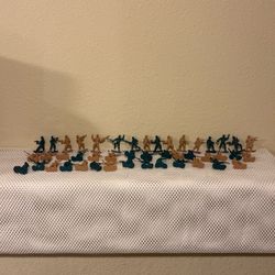 Lot of 45 Ja-Ru Vintage Plastic Army Men Toy Soldiers Tan & Blue VTG