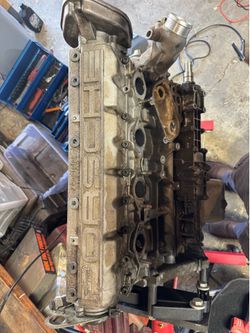 1986 Porsche 944 2.5 liter long block engine