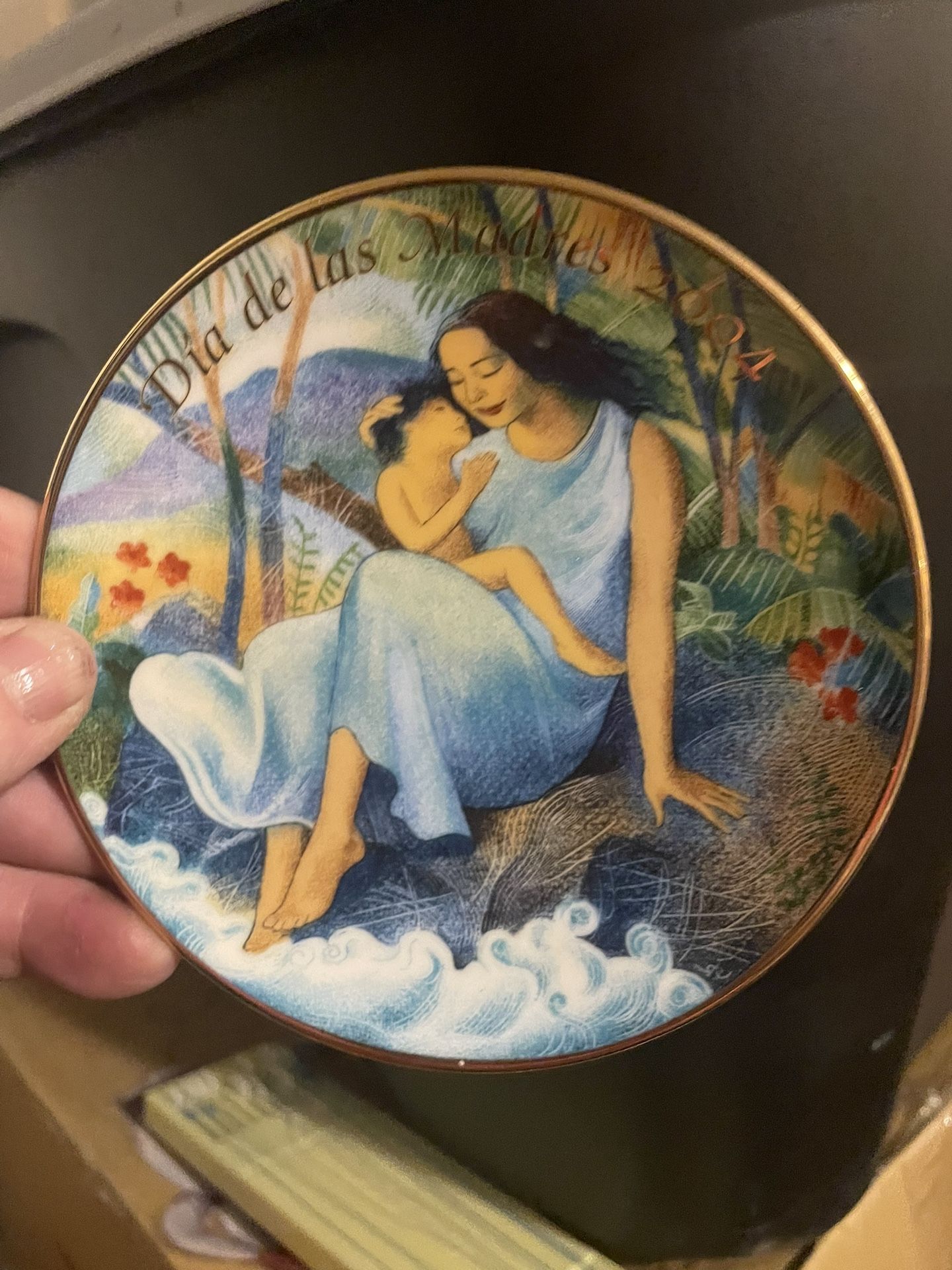 2004 Avon Mother’s Day Plate