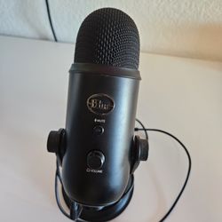 Blue Yeti Professional Multi-pattern Usb Condenser Microphone- Blackout