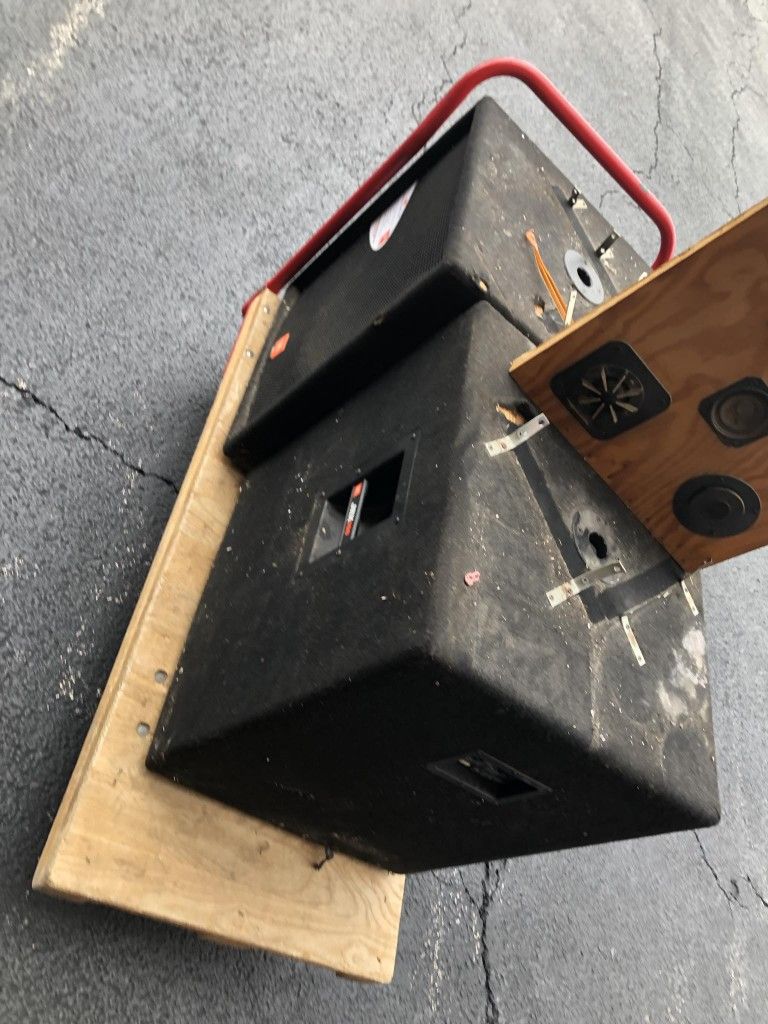 4 Peavey PV 118 18 Inch Subwoofer