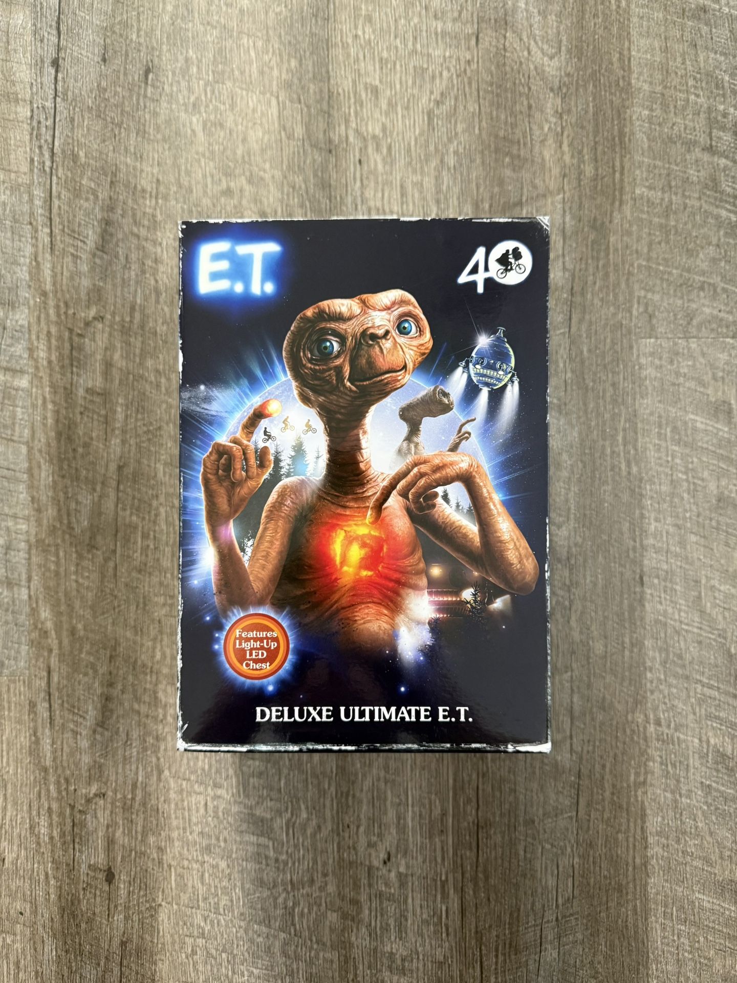 In Hand, Brand New, Never Opened - NECA - E.T. - Ultimate Deluxe E.T. - 7” Inch Action Figure - Features Light-Up LED Chest