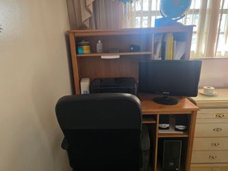 Desk & Chair