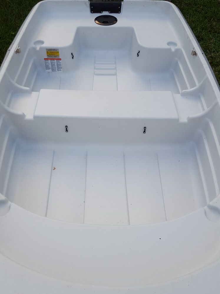 Watertender 9.4ft dinghy with 4hp 2 stroke outboard for Sale in Miami