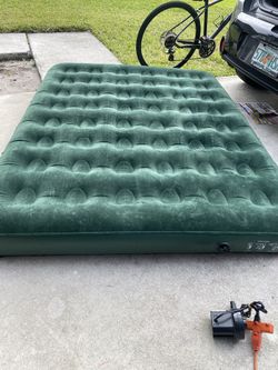 QUEEN SIZE AIR MATTRESS 