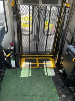 2013 Ford E350 Mini Bus
