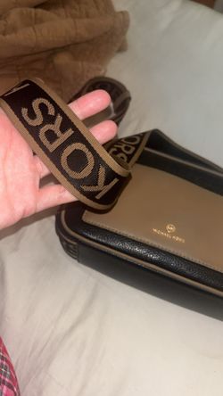 Micheal kors crossbody bag
