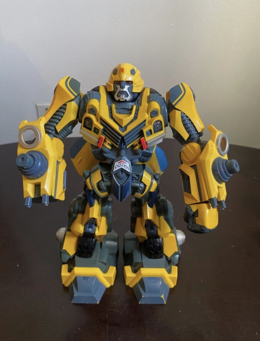 Action Figure, 2006 Hasbro Transformers Movie Cyber Stompin Bumblebee 11