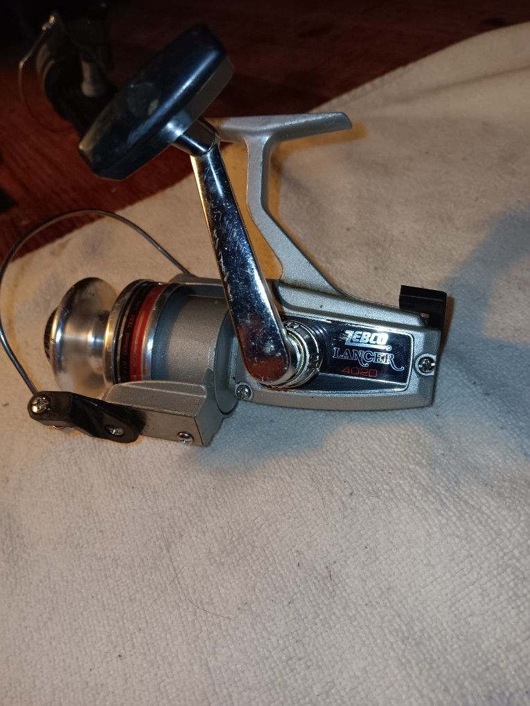 Zebco Fishing Reel for Sale in Menifee, CA - OfferUp