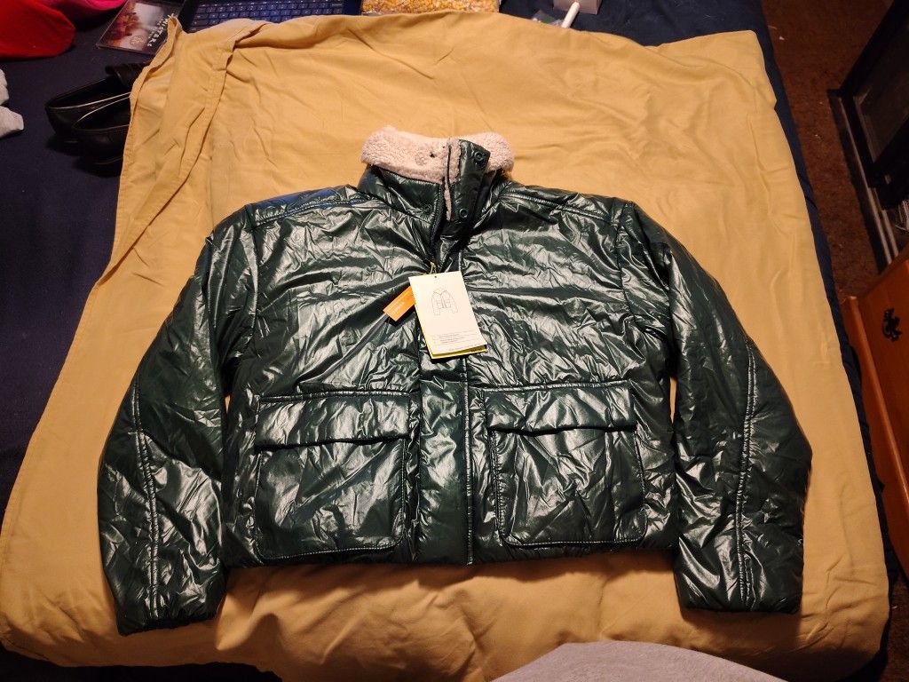 All In Motion Women's Mid-Weight Puffer Jacket (Large)