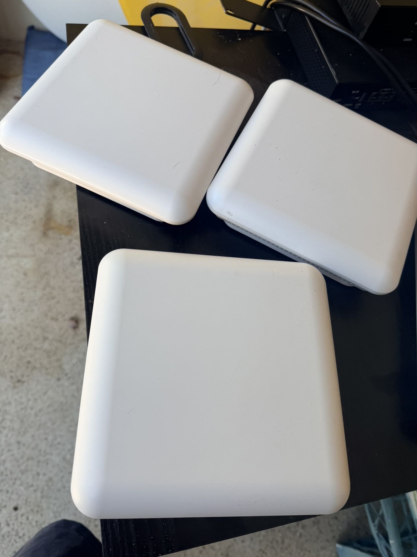 3 Luxul XAP-1510 High Power AC1900 Dual-Band Wireless Access Point