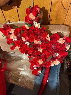 Texas shaped wreath with roses
