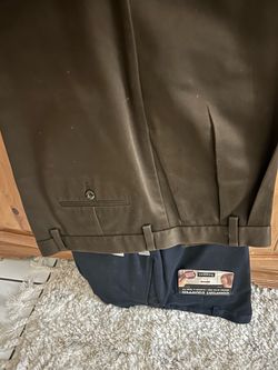 4 pairs of men’s dress pants
