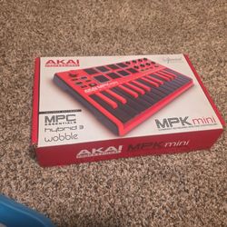 Akai Professional MPK Mini MIDI Keyboard Controller – Like New