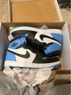 UNC Jordan 1s