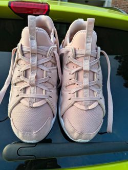 Women’s Pink Nike Air Tennis Shoes – Size 11.5 – Used, Great Shape