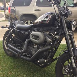 Harley Davidson Roadster 