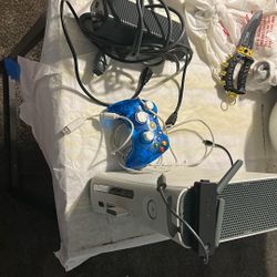 Xbox360 Comes With WiFi Adapter  And Extra Storage 