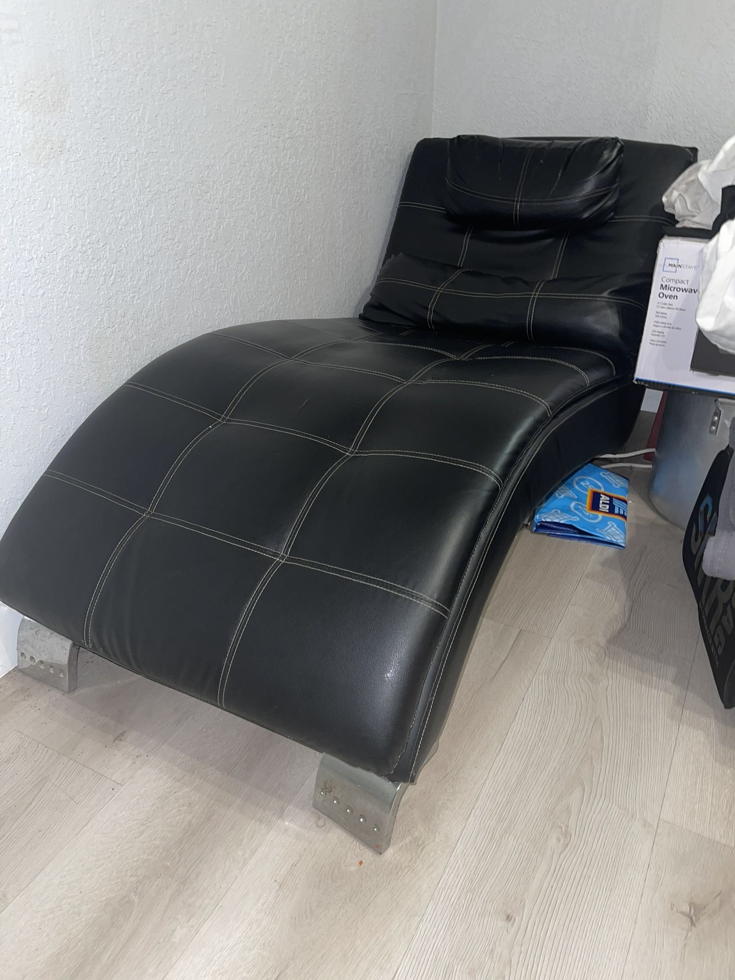 Chaise Lounge black