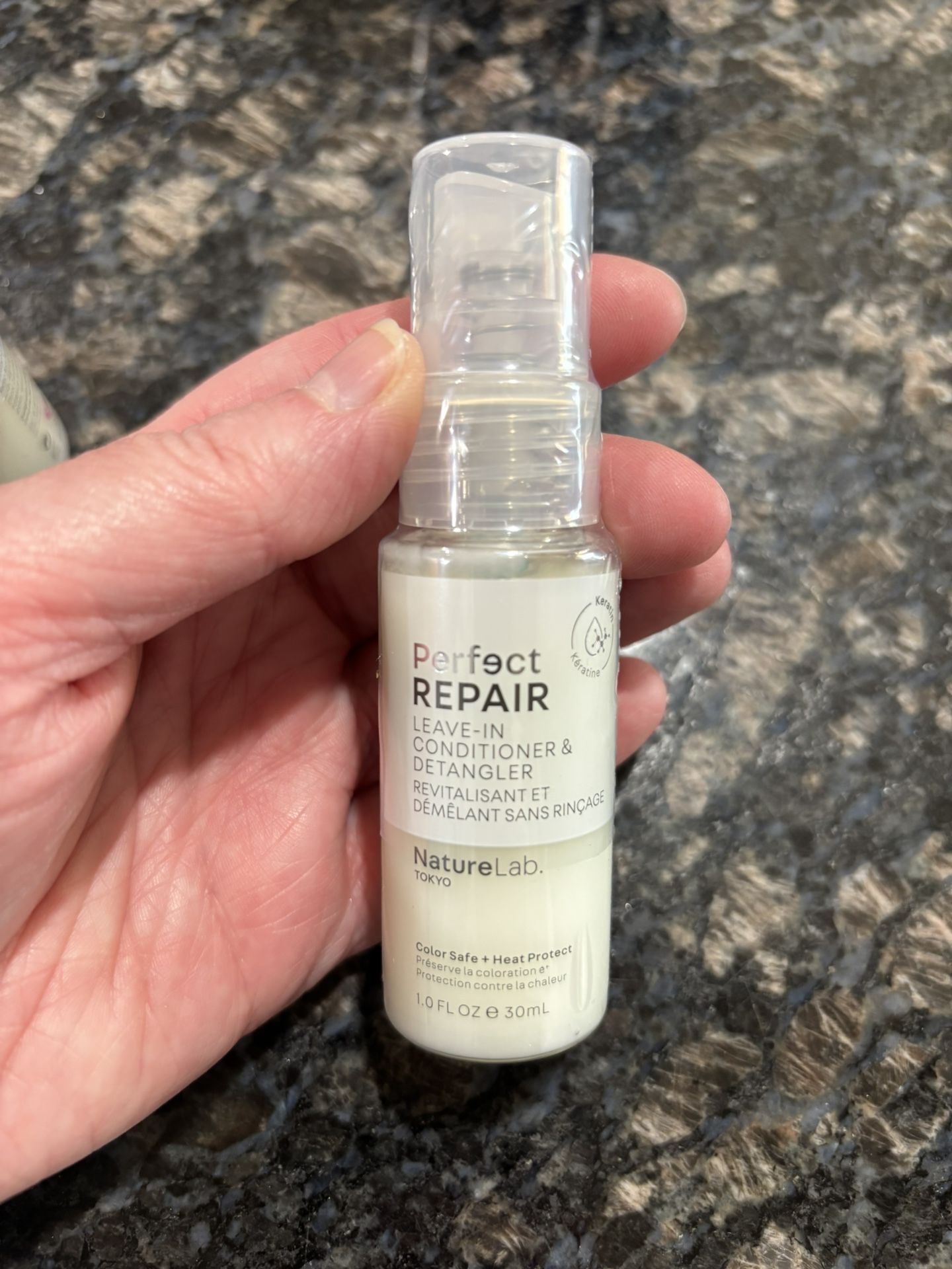 NEW NATURELAB TOKYO PERFECT REPAIR LEAVE IN CONDITIONER & DETANGLER $4!