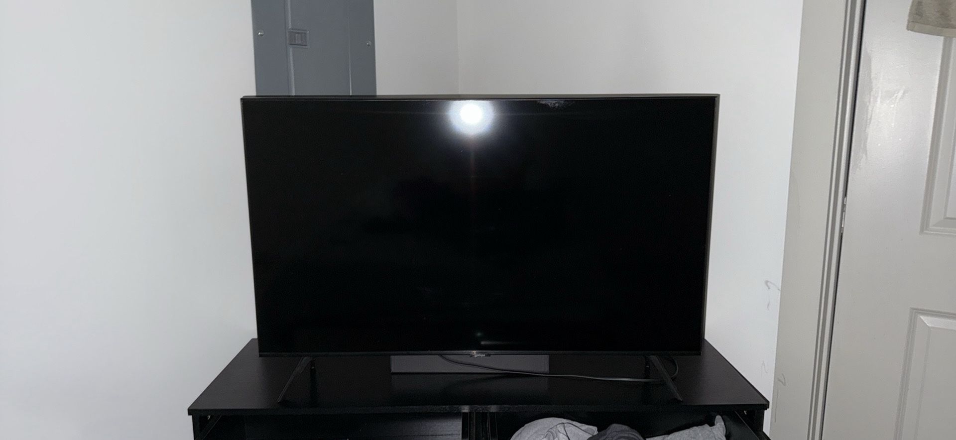 43 Inch Samsung Smart TV