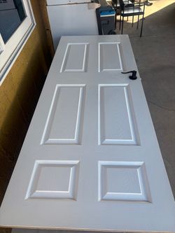 White 6-Panel Interior Door with handle