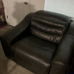 Leather Recliner Chair With USB Charging Port 