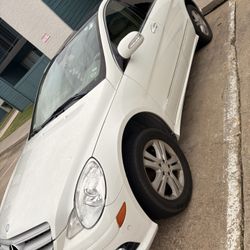 2008 Mercedes Benz Sports Wagon R350