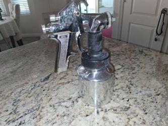 Paint spray gun in excellent condition works great $20 no less