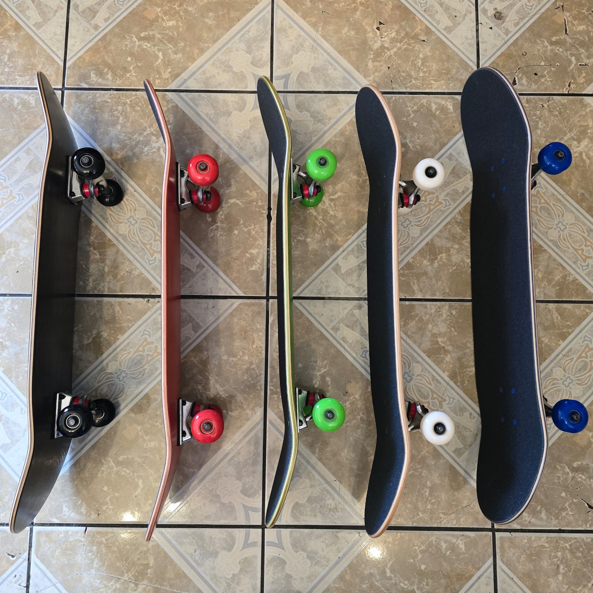 Skateboards Sizes 8.25 And 8.50