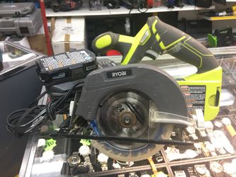 RYOBI p505 18v lithium ion cordless 5-1/2” circular saw with battery and charger