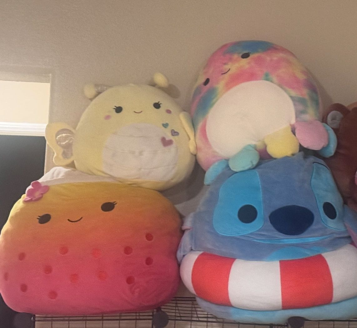 8 Giant Squishmallows